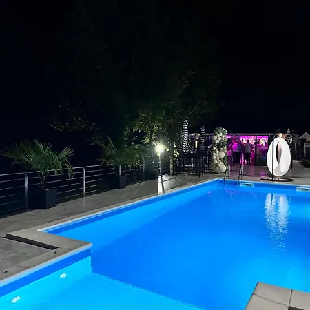 Happiness Villa