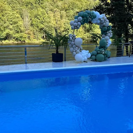 Happiness Villa